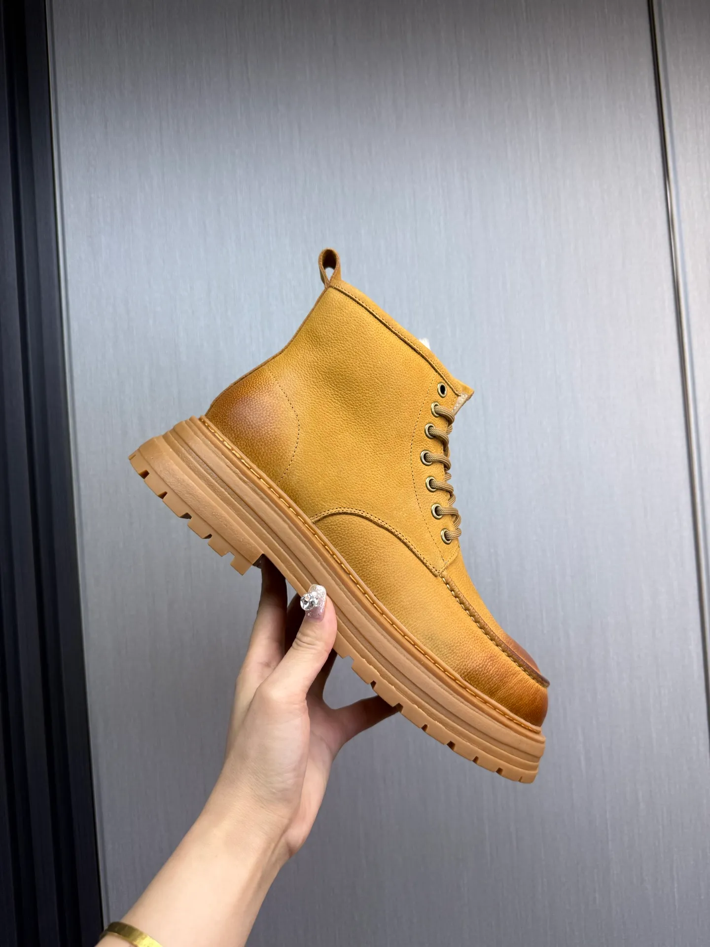 Factory price 680💰 [UGG] Men's hot winter warm boots🐑Simple and fashionable design, cowhide➕comfortable and warm wool lining. Soft and comfortable to wear, good warmth retention, and excellent foot feel. Regular size 38-45
